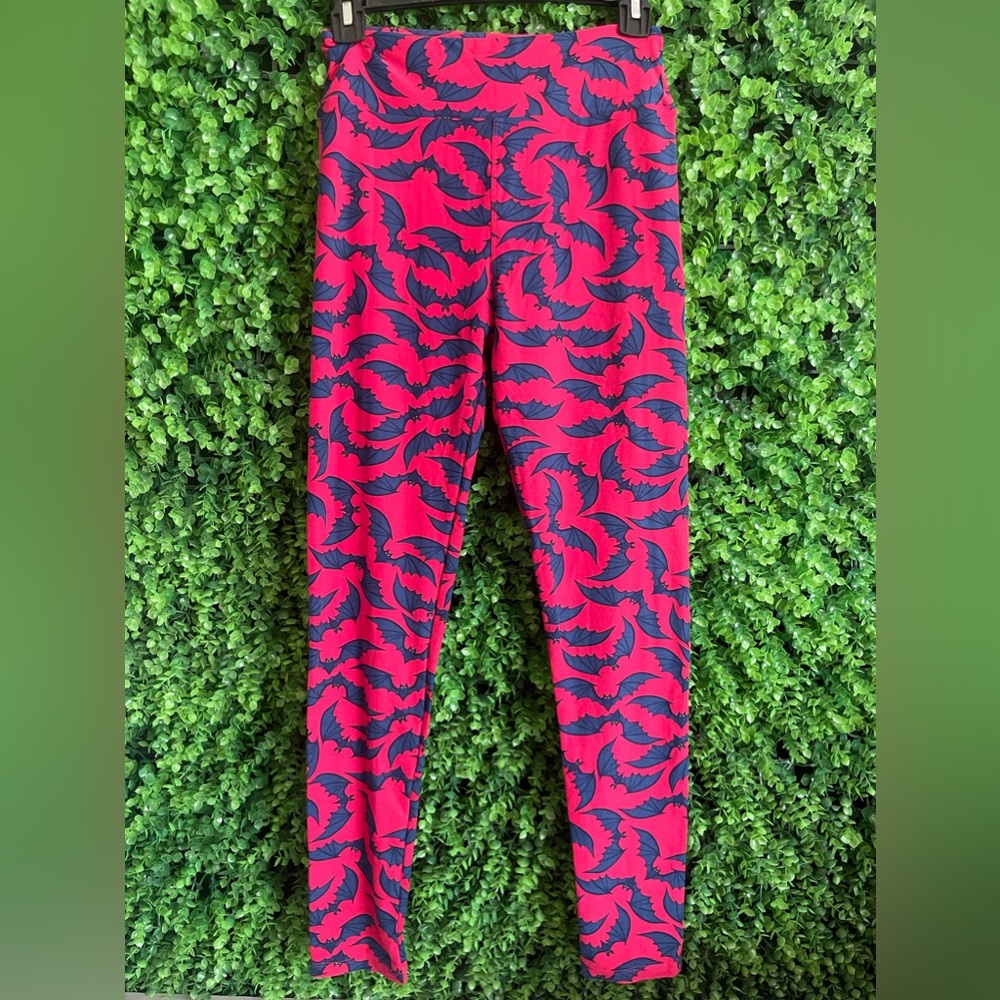 LuLaRoe One Size OS Leggings Halloween Pink with Dark Blue Bats